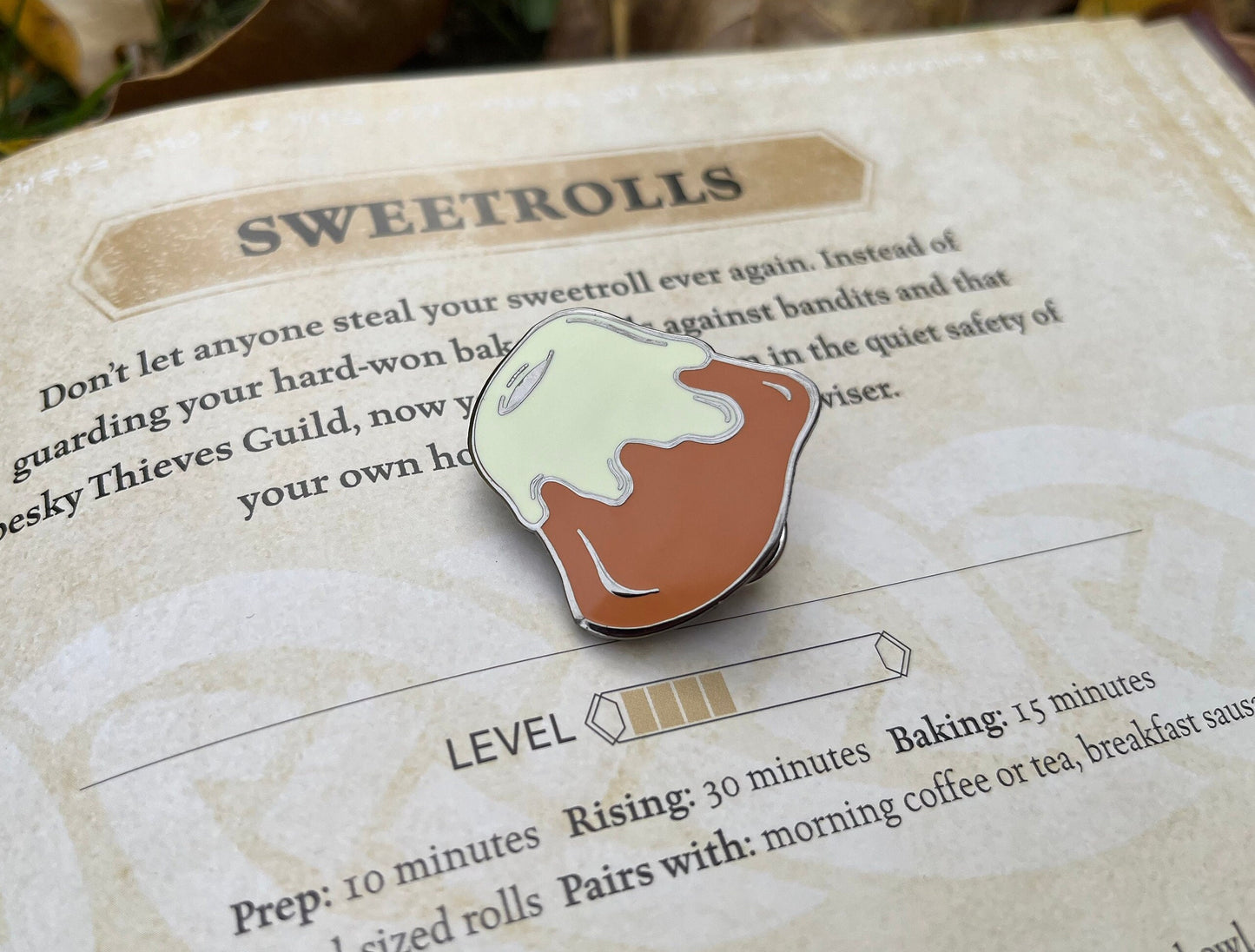 Sweetroll Hard Enamel Pin