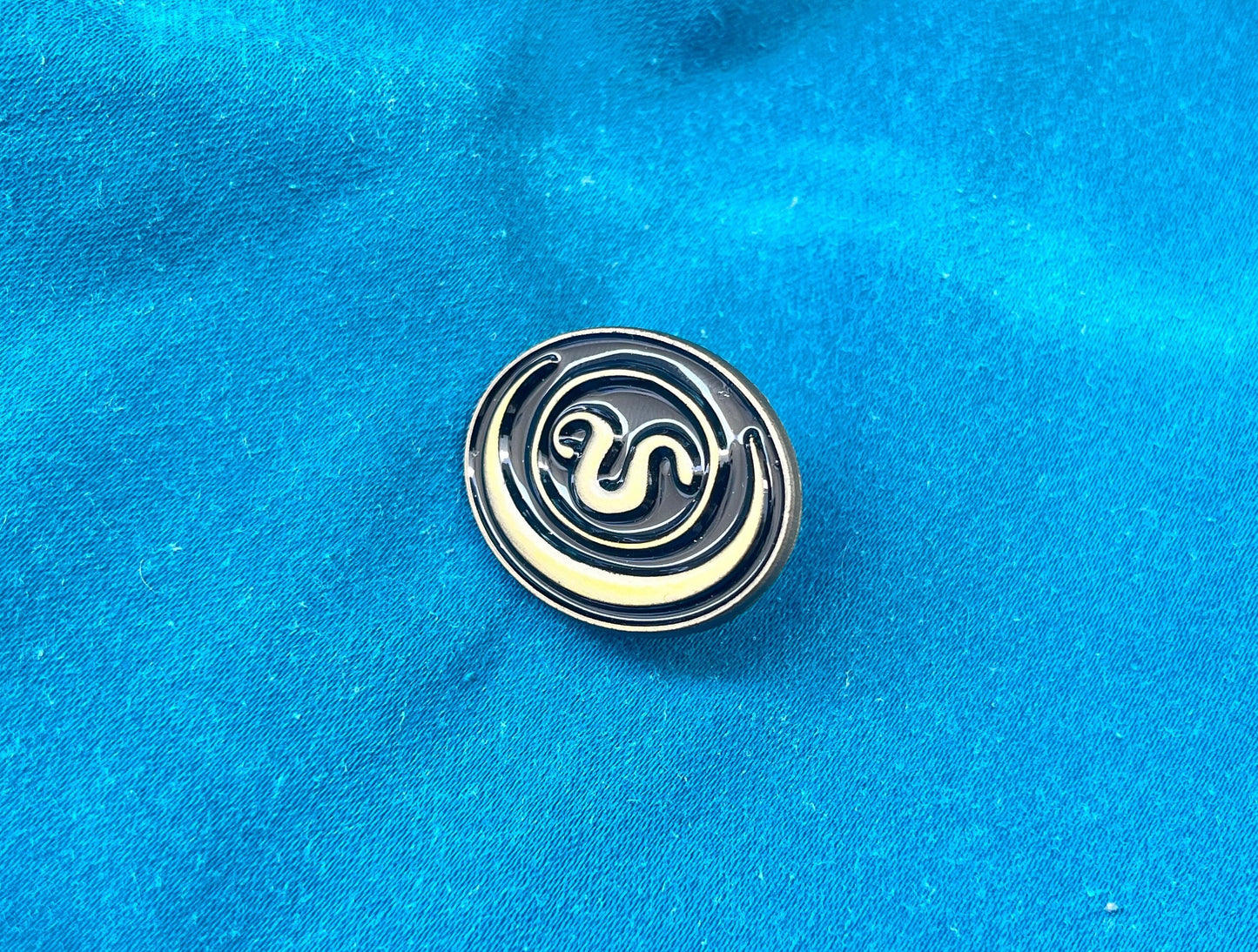Symbol of Apophis enamel pin