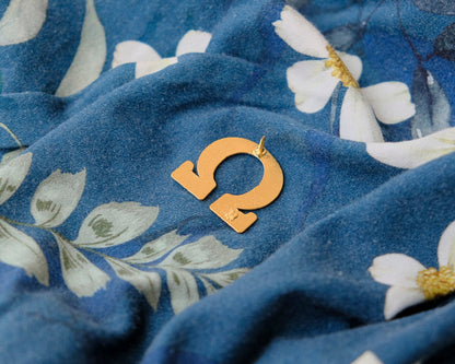 God of War - Omega symbol pin